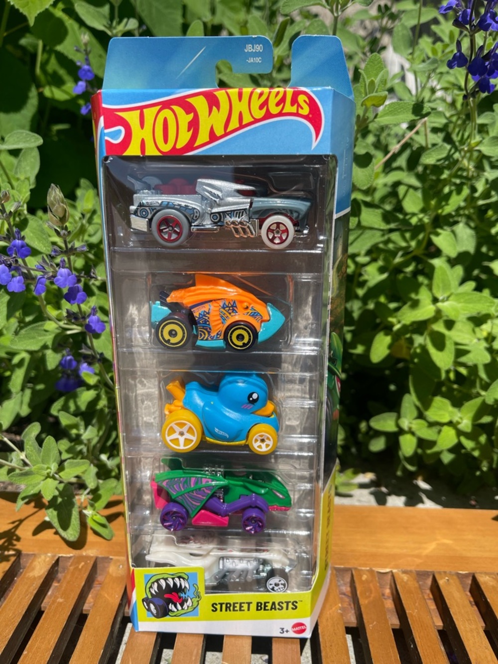 Hot Wheels Street Beasts 5 Pack Toy Cars, Rare Blue Duck N’ Roll